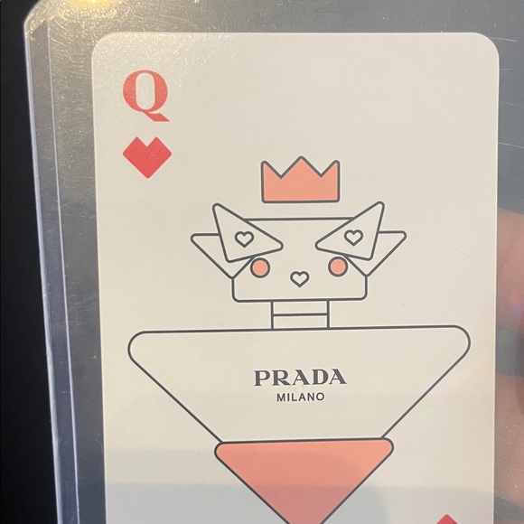 Queen of Hearts Prada Beauty Playing Card in Top loader sleeve - Picture 6 of 8